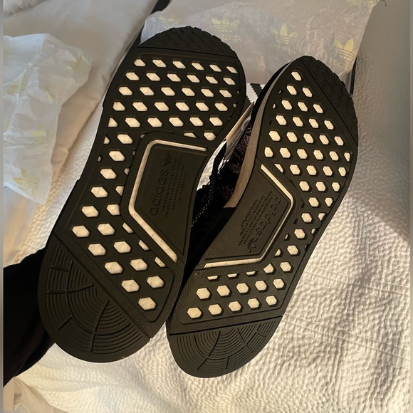 2022 Neighborhood x NMD R1 ‘Black Paisley Bandana - Picture 5 of 5